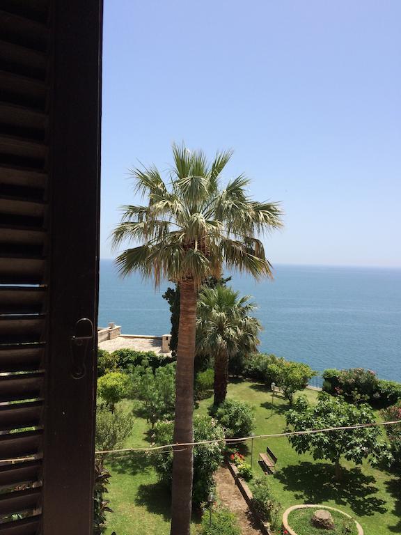 Bed and Breakfast Guarinelli 88 Гаета Номер фото